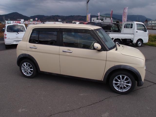 アルトラパン Ｆリミテッド　４ＷＤ　レーダーブレーキサポート　ワンセグナビ・バックカメラ　エンジンスターター　フロント左右シートヒーター　ドアミラーヒーター　電動格納ミラー　スマートキー（4枚目）