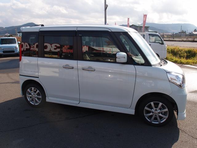 スペーシア Ｘリミテッド　４ＷＤ　ワンセグナビ・ＣＤ　レーダーブレーキサポート　両側電動スライドドア　フロント左右シートヒーター　ドアミラーヒーター　電動格納ミラー　スマートキー（4枚目）