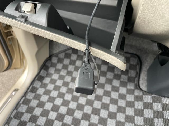 パレット Ｔ　４ＷＤ　ターボ　両側電動スライド　ナビ　ＴＶ　ＨＩＤ　スマートキー　シートヒーター　ベンチシート　盗難防止システム　ＡＢＳ　ＣＤ　ＵＳＢ　アルミホイール　衝突安全ボディ　エアコン　パワーステアリング（13枚目）