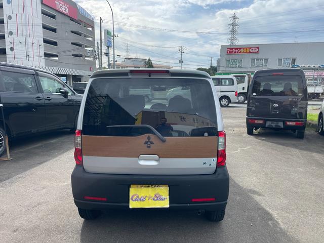 ｅＫワゴン Ｇ　４ＷＤ　バックカメラ　ナビ　ＴＶ　キーレスエントリー　電動格納ミラー　シートヒーター　ベンチシート　ＡＴ　ＡＢＳ　ＣＤ　ＵＳＢ　ミュージックプレイヤー接続可　Ｂｌｕｅｔｏｏｔｈ　アルミホイール（17枚目）