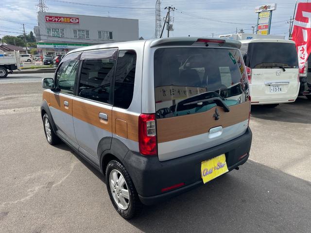 ｅＫワゴン Ｇ　４ＷＤ　バックカメラ　ナビ　ＴＶ　キーレスエントリー　電動格納ミラー　シートヒーター　ベンチシート　ＡＴ　ＡＢＳ　ＣＤ　ＵＳＢ　ミュージックプレイヤー接続可　Ｂｌｕｅｔｏｏｔｈ　アルミホイール（18枚目）