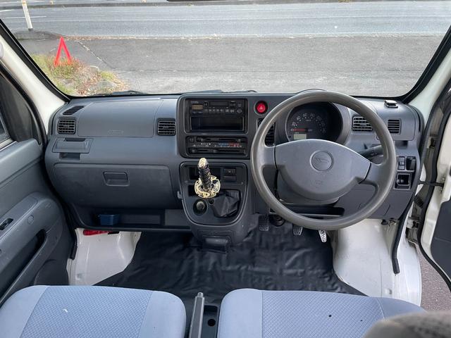 ハイゼットカーゴ ＤＸ　４ＷＤ　ＭＴ　両側スライドドア　キーレスエントリー　集中ドアロック　パワーウィンドウ　フォグランプ　スタッドレス新品（2枚目）