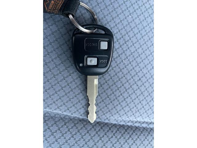 ハイゼットカーゴ ＤＸ　４ＷＤ　ＭＴ　両側スライドドア　キーレスエントリー　集中ドアロック　パワーウィンドウ　フォグランプ　スタッドレス新品（5枚目）