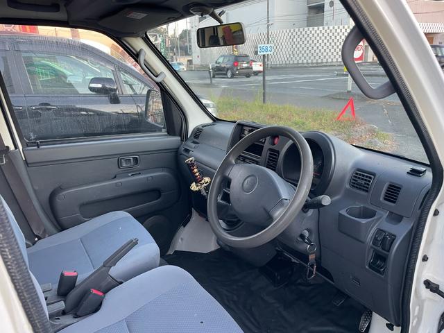 ハイゼットカーゴ ＤＸ　４ＷＤ　ＭＴ　両側スライドドア　キーレスエントリー　集中ドアロック　パワーウィンドウ　フォグランプ　スタッドレス新品（6枚目）