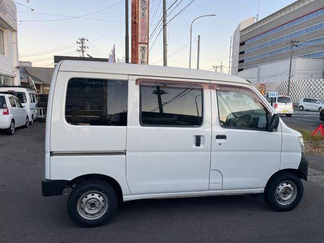ハイゼットカーゴ ＤＸ　４ＷＤ　ＭＴ　両側スライドドア　キーレスエントリー　集中ドアロック　パワーウィンドウ　フォグランプ　スタッドレス新品（14枚目）