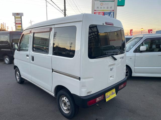 ハイゼットカーゴ ＤＸ　４ＷＤ　ＭＴ　両側スライドドア　キーレスエントリー　集中ドアロック　パワーウィンドウ　フォグランプ　スタッドレス新品（17枚目）