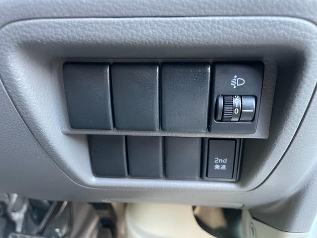 エブリイ ＰＣ　ＡＴ　ＥＴＣ　両側スライドドア　キーレスエントリー　盗難防止システム　アルミホイール　ＡＢＳ　エアコン　パワーステアリング　パワーウィンドウ　運転席エアバッグ　助手席エアバッグ（4枚目）