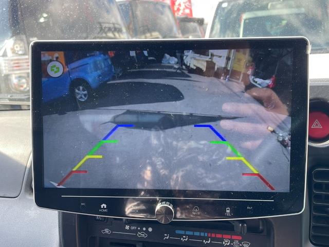 ハイゼットカーゴ 　４ＷＤ　１０インチフローティングナビ　Ａｎｄｒｏｉｄ　ＣａｒＰｌａｙ　ミラーリング　ＡＴ　バックカメラ　両側スライドドア　キーレスエントリー　Ｂｌｕｅｔｏｏｔｈ　革調シートカバー　室内作業灯（6枚目）