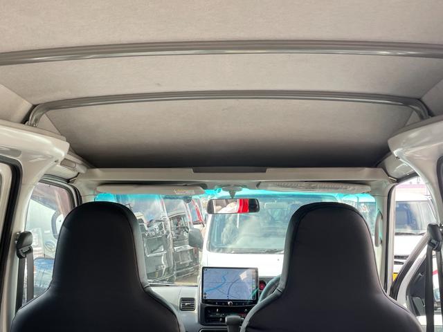 ハイゼットカーゴ 　４ＷＤ　１０インチフローティングナビ　Ａｎｄｒｏｉｄ　ＣａｒＰｌａｙ　ミラーリング　ＡＴ　バックカメラ　両側スライドドア　キーレスエントリー　Ｂｌｕｅｔｏｏｔｈ　革調シートカバー　室内作業灯（32枚目）