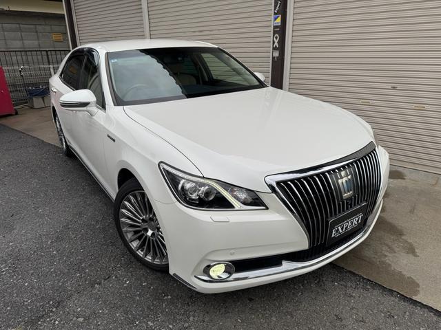 クラウンマジェスタ Ｆバージョン　１オーナー車！ハイブリッド！レザーシート！パノラミックビューモニター！純正ナビ！フルセグＴＶ！ＤＶＤ！Ｂカメラ！ＥＴＣ！シートヒーター！シートクーラー！プッシュスタート！Ｂｌｕｅｔｏｏｔｈ！（2枚目）