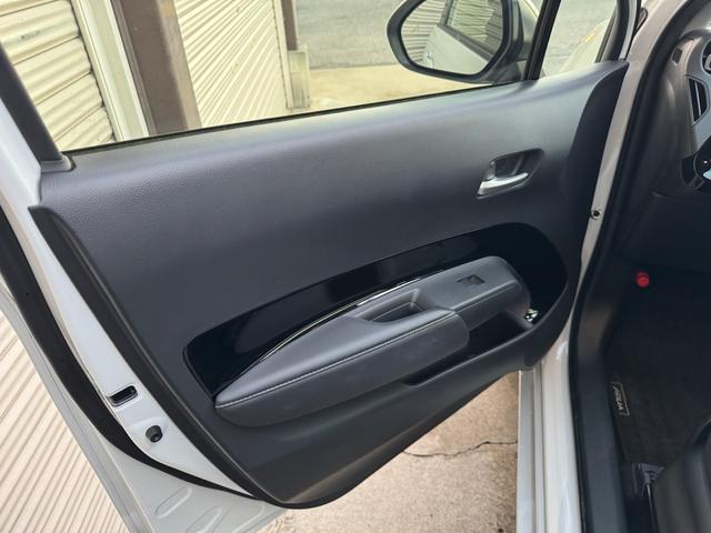 アクア G 全方囲カメラ セーフティセンス レーダークルーズ 禁煙車 AC100V電源 シートヒーター ドラレコ コーナーセンサー スマートキー LEDヘッド 10インチディスプレイオーディオ オートハイビーム(37枚目)