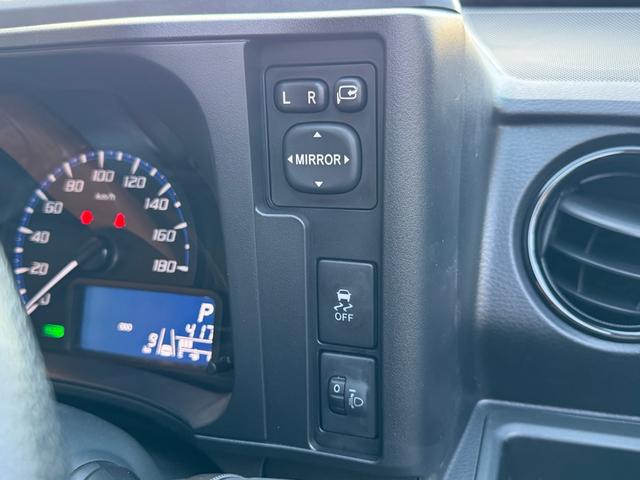 プロボックス ハイブリッドＦ　ステルスブラックエディションフルキット／新車ベースアーミーグリーンＡＰ／グリルマーカー／１０、１ディスプレイオーディオ／ＴＶ／ヴィンテージシートカバー／肘掛け／ＴＯＹＯオープンカントリー／マットアルミ（22枚目）