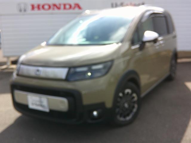 フリード ｅ：ＨＥＶクロスター　純正ナビ・ＴＶ・バックカメラ・ＥＴＣ・両側パワースライドドア・ホンダセンシング・衝突軽減ブレーキ・クルーズコントロール・ＬＫＡＳ・電子パーキング・オートブレーキホールド機能・ＬＥＤヘッドライト（4枚目）