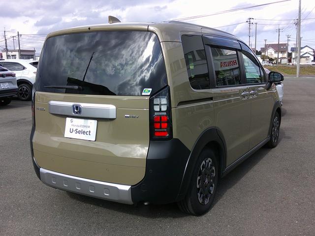 フリード ｅ：ＨＥＶクロスター　純正ナビ・ＴＶ・バックカメラ・ＥＴＣ・両側パワースライドドア・ホンダセンシング・衝突軽減ブレーキ・クルーズコントロール・ＬＫＡＳ・電子パーキング・オートブレーキホールド機能・ＬＥＤヘッドライト（8枚目）