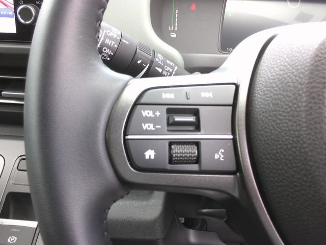 フリード ｅ：ＨＥＶクロスター　純正ナビ・ＴＶ・バックカメラ・ＥＴＣ・両側パワースライドドア・ホンダセンシング・衝突軽減ブレーキ・クルーズコントロール・ＬＫＡＳ・電子パーキング・オートブレーキホールド機能・ＬＥＤヘッドライト（14枚目）