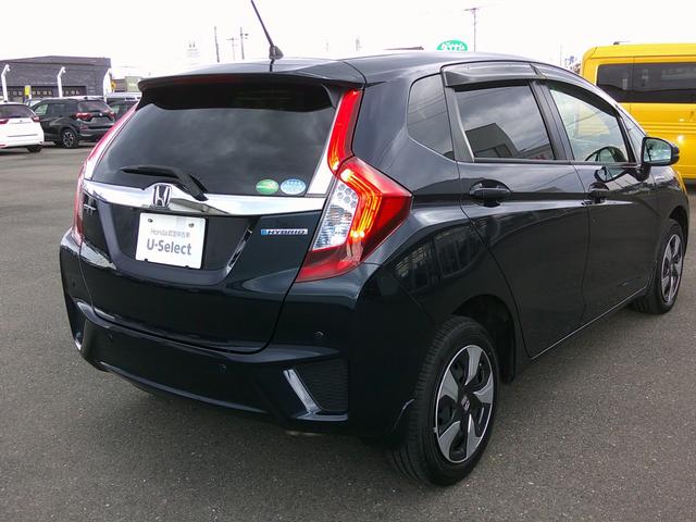 フィットハイブリッド Fパッケージコンフォートエディション 純正ナビ・TV・バックカメラ・ETC・純正エンジンスターター・ドラレコ・シートヒーター・Pセンサー・LEDヘッドライト・フォグ(8枚目)