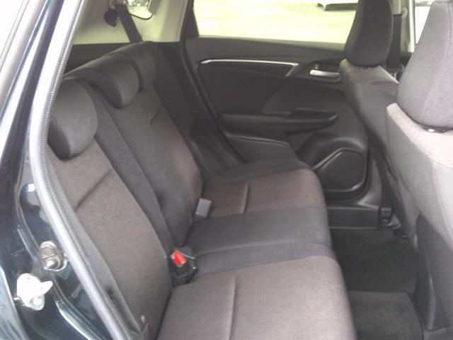 フィットハイブリッド Fパッケージコンフォートエディション 純正ナビ・TV・バックカメラ・ETC・純正エンジンスターター・ドラレコ・シートヒーター・Pセンサー・LEDヘッドライト・フォグ(11枚目)