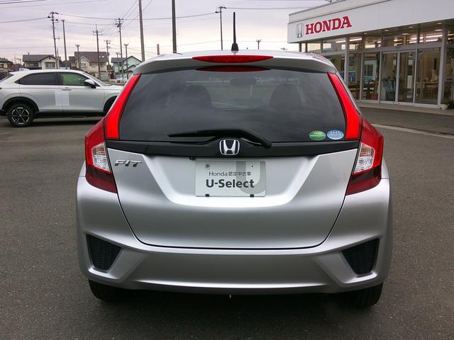 フィット 13G・Fパッケージ 純正ナビ・TV・バックカメラ(7枚目)