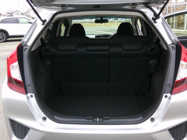 フィット 13G・Fパッケージ 純正ナビ・TV・バックカメラ(12枚目)