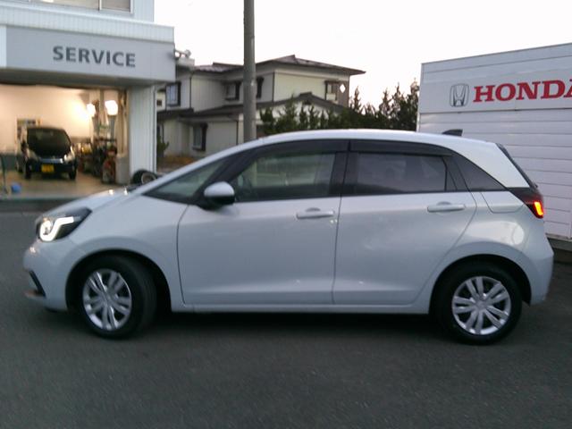 フィット e:HEVホーム 純正ナビ・TV・バックカメラ・ホンダセンシング・衝突軽減ブレーキ・クルーズコントロール・レーンキープアシスト・電子パーキング・オートブレーキホールド機能・ETC・LEDヘッドライト(5枚目)