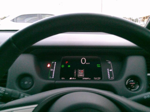 フィット e:HEVホーム 純正ナビ・TV・バックカメラ・ホンダセンシング・衝突軽減ブレーキ・クルーズコントロール・レーンキープアシスト・電子パーキング・オートブレーキホールド機能・ETC・LEDヘッドライト(13枚目)