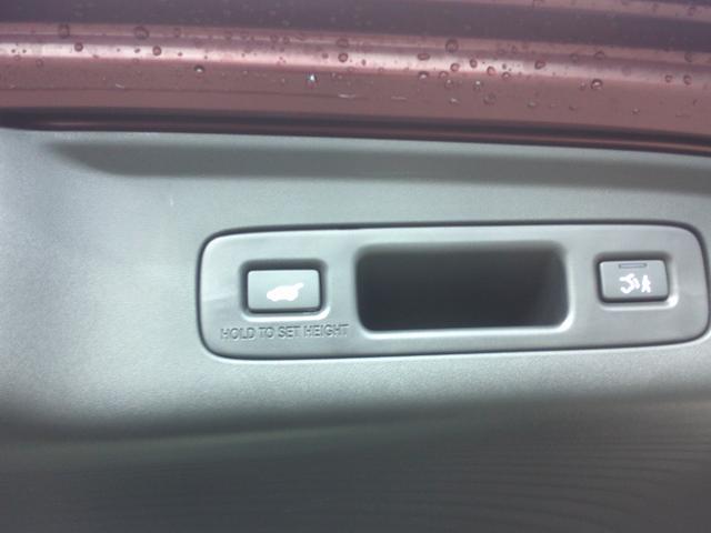 ZR-V e:HEVX HondaSENSING・ブラインドスポットインフォメーション・運転席&助手席シートヒーター・パワーテールゲート(予約クローズ機能付)・18インチアルミホイール(13枚目)