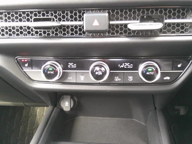 ZR-V e:HEVX HondaSENSING・ブラインドスポットインフォメーション・運転席&助手席シートヒーター・パワーテールゲート(予約クローズ機能付)・18インチアルミホイール(20枚目)