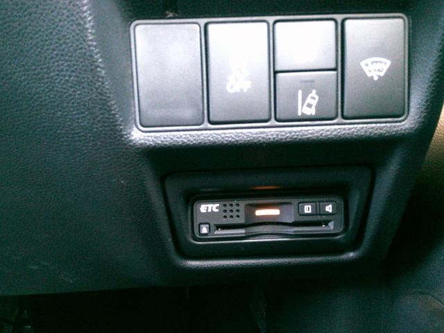 ステップワゴンスパーダ スパーダホンダセンシング 純正ナビ・TV・バックカメラ・ETC・両側パワスラ・ホンダセンシング・衝突軽減ブレーキ・クルーズコントロール・レーンキープアシスト・純正アルミ・LEDヘッドライト・フォグ(25枚目)