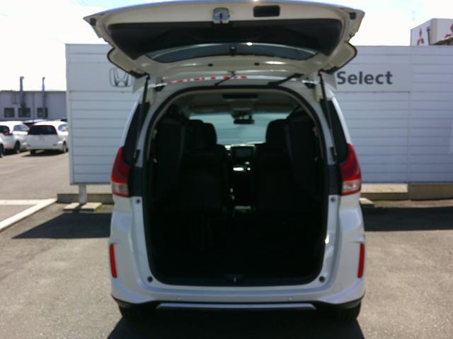 フリードハイブリッド ハイブリッド・クロスターホンダセンシング　純正ナビ・ＴＶ・バックカメラ・ＥＴＣ・ホンダセンシング・衝突軽減ブレーキ・クルーズコントロール・純正ドラレコ・純正エンスタ・純正アルミ・両側パワスラ・ＬＥＤヘッドライト・アクティブコーナリングライト・（9枚目）