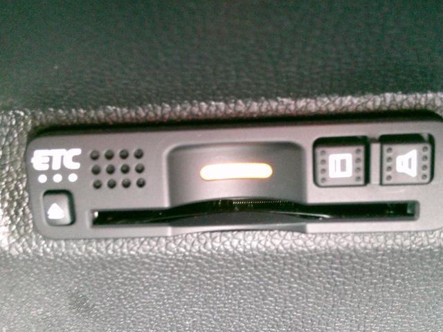 フリードハイブリッド ハイブリッド・クロスターホンダセンシング　純正ナビ・ＴＶ・バックカメラ・ＥＴＣ・ホンダセンシング・衝突軽減ブレーキ・クルーズコントロール・純正ドラレコ・純正エンスタ・純正アルミ・両側パワスラ・ＬＥＤヘッドライト・アクティブコーナリングライト・（23枚目）