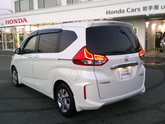 フリードハイブリッド ハイブリッド・Ｇホンダセンシング　純正ナビ・ＴＶ・バックカメラ・ホンダセンシング・衝突軽減ブレーキ・クルーズコントロール・レーンキープアシスト・ＥＴＣ・両側パワスラ・ＬＥＤヘッドライト・フォグ（6枚目）