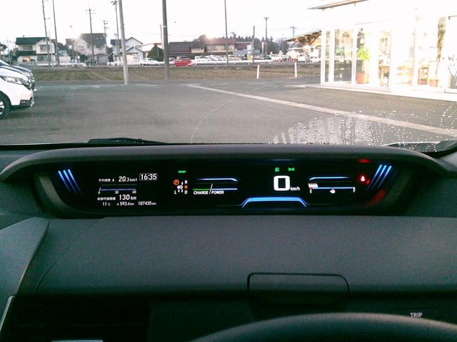 フリードハイブリッド ハイブリッド・Ｇホンダセンシング　純正ナビ・ＴＶ・バックカメラ・ホンダセンシング・衝突軽減ブレーキ・クルーズコントロール・レーンキープアシスト・ＥＴＣ・両側パワスラ・ＬＥＤヘッドライト・フォグ（13枚目）