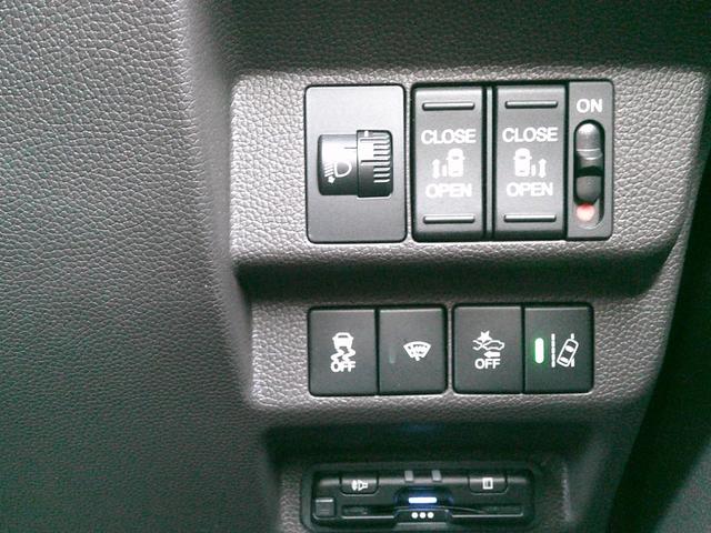 フリード Ｇ　純正ナビ・ＴＶ・バックカメラ・ＥＴＣ・両側パワスラ・ホンダセンシング・衝突軽減ブレーキ・クルーズコントロール・レーンキープアシスト・ドラレコ３カメ（16枚目）