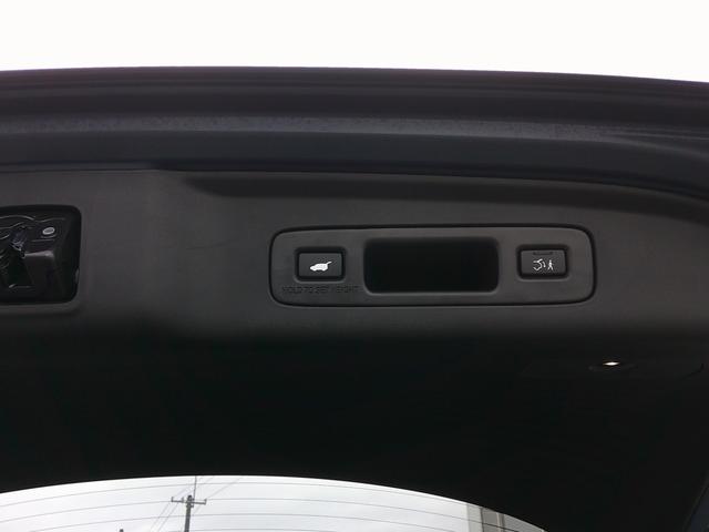 ZR-V e:HEVZ 純正ナビ・TV・マルチビューモニター・ホンダセンシング・衝突軽減ブレーキ・クルーズコントロール・レーンキープアシスト・電動テールゲート・ステアリングヒーター・電子パーキング・オートブレーキホールド機能(11枚目)