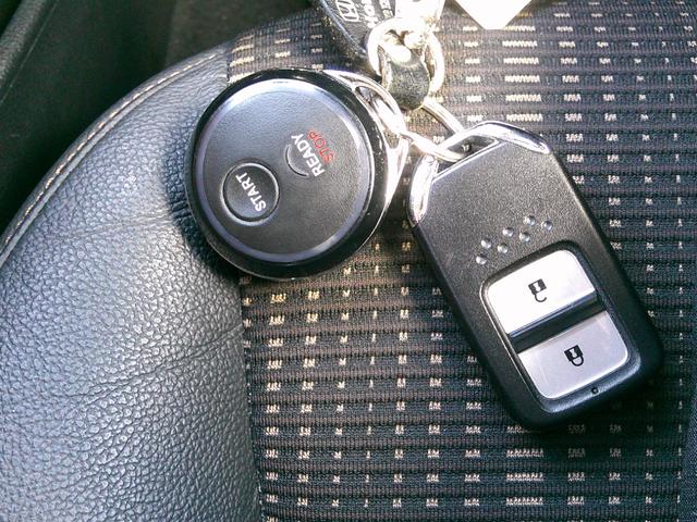 ヴェゼル ハイブリッドZ・ホンダセンシング 純正ナビ・TV・バックカメラ・ETC・ホンダセンシング・衝突軽減ブレーキ・クルーズコントロール・レーンキープアシスト・電子パーキング・オートブレーキホールド機能・LEDヘッドライト・フォグ(23枚目)