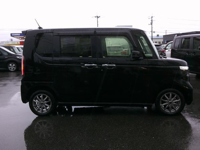 N-BOXカスタム ベースグレード 純正ディスプレイオーディオ・バックカメラ・ホンダセンシング・衝突軽減ブレーキ・クルーズコントロール・レーンキープアシスト・電子パーキング・オートブレーキホールド機能・パワースライドドア・(9枚目)