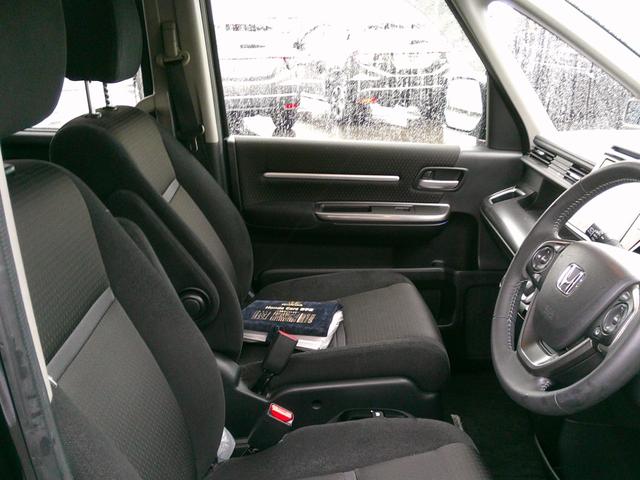 ステップワゴンスパーダ スパーダハイブリッドGホンダセンシング 純正ナビ・TV・バックカメラ・フリップダウンモニター・両側パワスラ・ETC・ホンダセンシング・衝突軽減ブレーキ・クルーズコントロール・レーンキープアシスト・電子パーキング・オートブレーキホールド機能(10枚目)