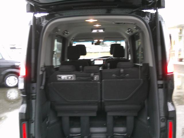 ステップワゴンスパーダ スパーダハイブリッドGホンダセンシング 純正ナビ・TV・バックカメラ・フリップダウンモニター・両側パワスラ・ETC・ホンダセンシング・衝突軽減ブレーキ・クルーズコントロール・レーンキープアシスト・電子パーキング・オートブレーキホールド機能(13枚目)