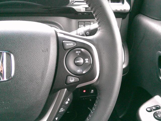 ステップワゴンスパーダ スパーダハイブリッドGホンダセンシング 純正ナビ・TV・バックカメラ・フリップダウンモニター・両側パワスラ・ETC・ホンダセンシング・衝突軽減ブレーキ・クルーズコントロール・レーンキープアシスト・電子パーキング・オートブレーキホールド機能(16枚目)