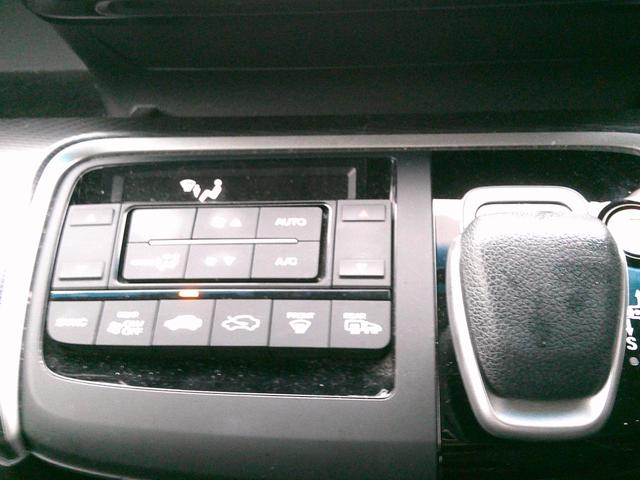 ステップワゴンスパーダ スパーダハイブリッドGホンダセンシング 純正ナビ・TV・バックカメラ・フリップダウンモニター・両側パワスラ・ETC・ホンダセンシング・衝突軽減ブレーキ・クルーズコントロール・レーンキープアシスト・電子パーキング・オートブレーキホールド機能(21枚目)