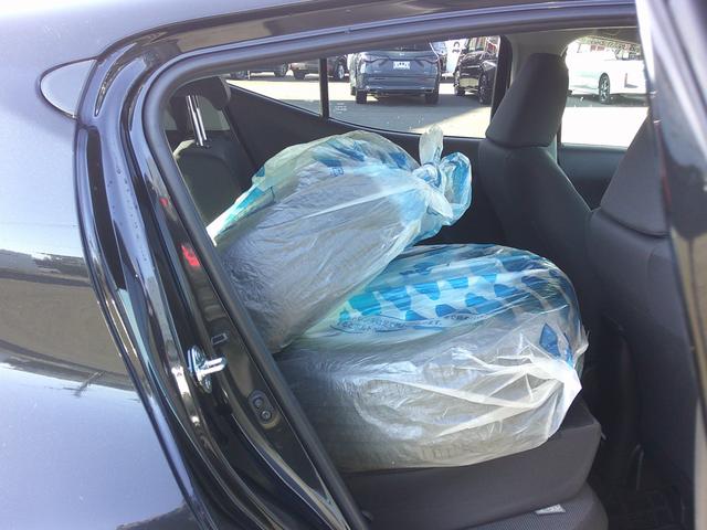 アクア Ｚ　純正ナビ・ＴＶ・バックカメラ・衝突軽減ブレーキ・路外逸脱抑制機能・クルーズコントロール・ＥＴＣ・ドラレコ・ＬＥＤヘッドライト・フォグ（11枚目）