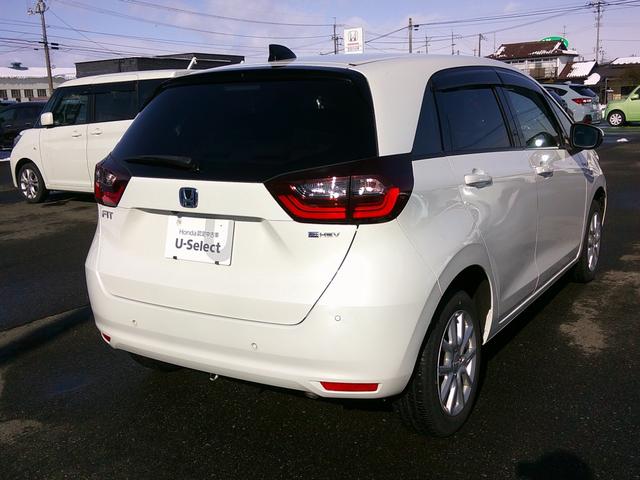 フィット ｅ：ＨＥＶベーシック　純正ナビ・ＴＶ・バックカメラ・ＥＴＣ・ホンダセンシング・衝突軽減ブレーキ・路外逸脱抑制機能・クルーズコントロール・電子パーキング・オートブレーキホールド機能・ドラレコ・ＬＥＤヘッドライト（8枚目）