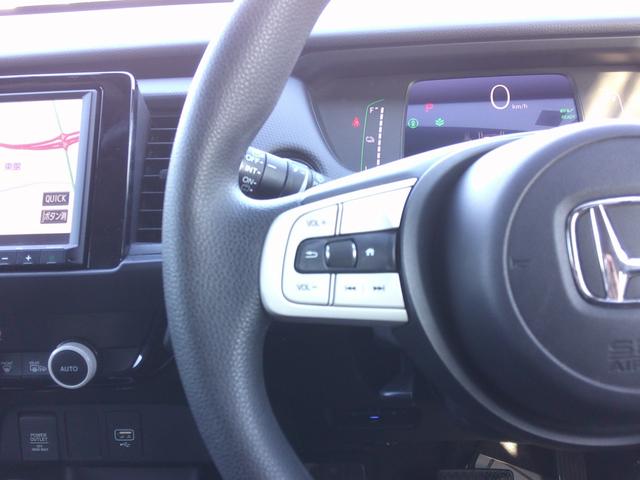 フィット ｅ：ＨＥＶベーシック　純正ナビ・ＴＶ・バックカメラ・ＥＴＣ・ホンダセンシング・衝突軽減ブレーキ・路外逸脱抑制機能・クルーズコントロール・電子パーキング・オートブレーキホールド機能・ドラレコ・ＬＥＤヘッドライト（14枚目）