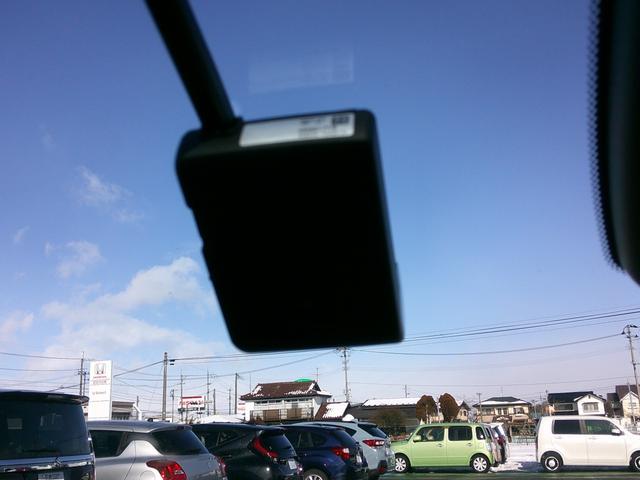 フィット ｅ：ＨＥＶベーシック　純正ナビ・ＴＶ・バックカメラ・ＥＴＣ・ホンダセンシング・衝突軽減ブレーキ・路外逸脱抑制機能・クルーズコントロール・電子パーキング・オートブレーキホールド機能・ドラレコ・ＬＥＤヘッドライト（24枚目）