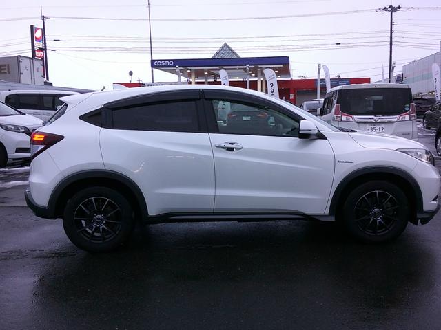 ヴェゼル ハイブリッドＸ・ホンダセンシング　ホンダセンシング・衝突軽減ブレーキ・クルーズコントロール・レーンキープアシスト・電子パーキング・オートブレーキホールド機能・純正ナビ・ＴＶ・バックカメラ・シートヒーター・ＥＴＣ・前後ドラレコ（9枚目）