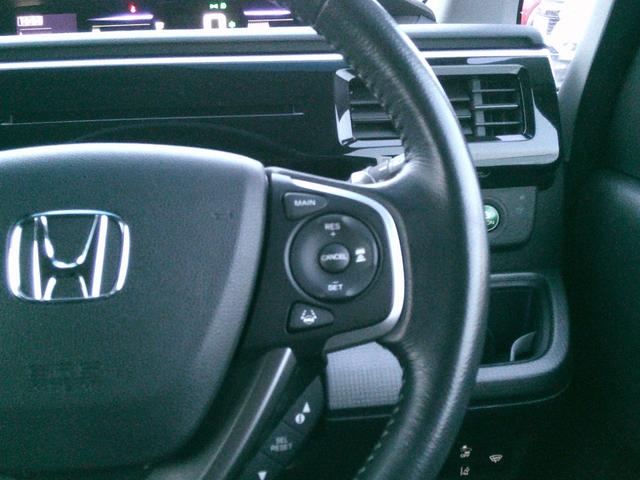 �z���_�Z���V���O�E�Փˌy���u���[�L�E�N���[�Y�R���g���[��