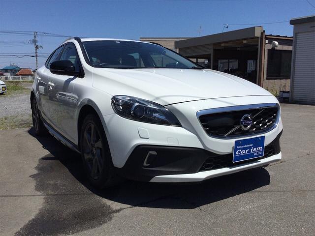 Ｖ４０   ボルボ クロスカントリー Ｔ５ ＡＷＤ キセノンライト リア