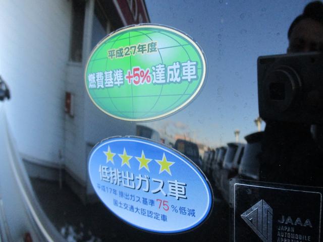 エルグランド ２５０ハイウェイスターＳ　４ＷＤ　社外メモリーナビ　地デジ　両側パワースライド　バックモニター　ＬＥＤヘットライト　ハーフレザーシート　クルーズコントロール　インテリキー　ドライブレコーダー　純正１８インチＡＷ　寒冷地仕様車（18枚目）