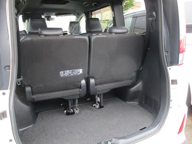 ノア Ｓｉ　ダブルバイビー　４ＷＤ　アイドリングストップ　純正ＳＤナビ　地デジ　両側パワースライド　ハーフレザーシート　バックモニター　クルーズコントロール　ＬＥＤヘットライト　ＥＧスターター　プリクラッシュセーフティ（14枚目）