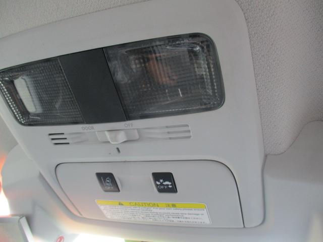 フォレスター 2.0XT アイサイト 4WD 純正SDナビ 地デジ 本革シート シートヒーター パワーシート バックモニター パワーバックドア クルーズコントロール HID ETC スマートキー 純正18インチAW(35枚目)